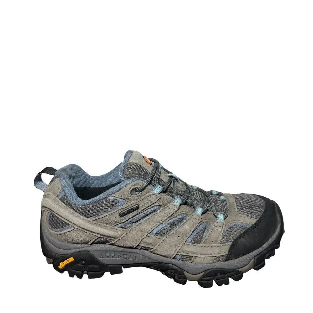 Merrell trail Women's Gray and Black Athletic Shoes size 9